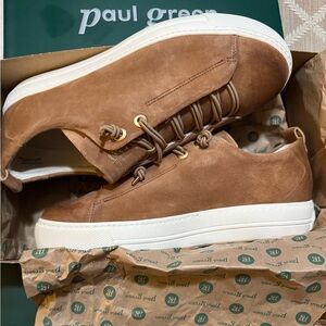 Nubuk leather sneakers. US sizes Never worn